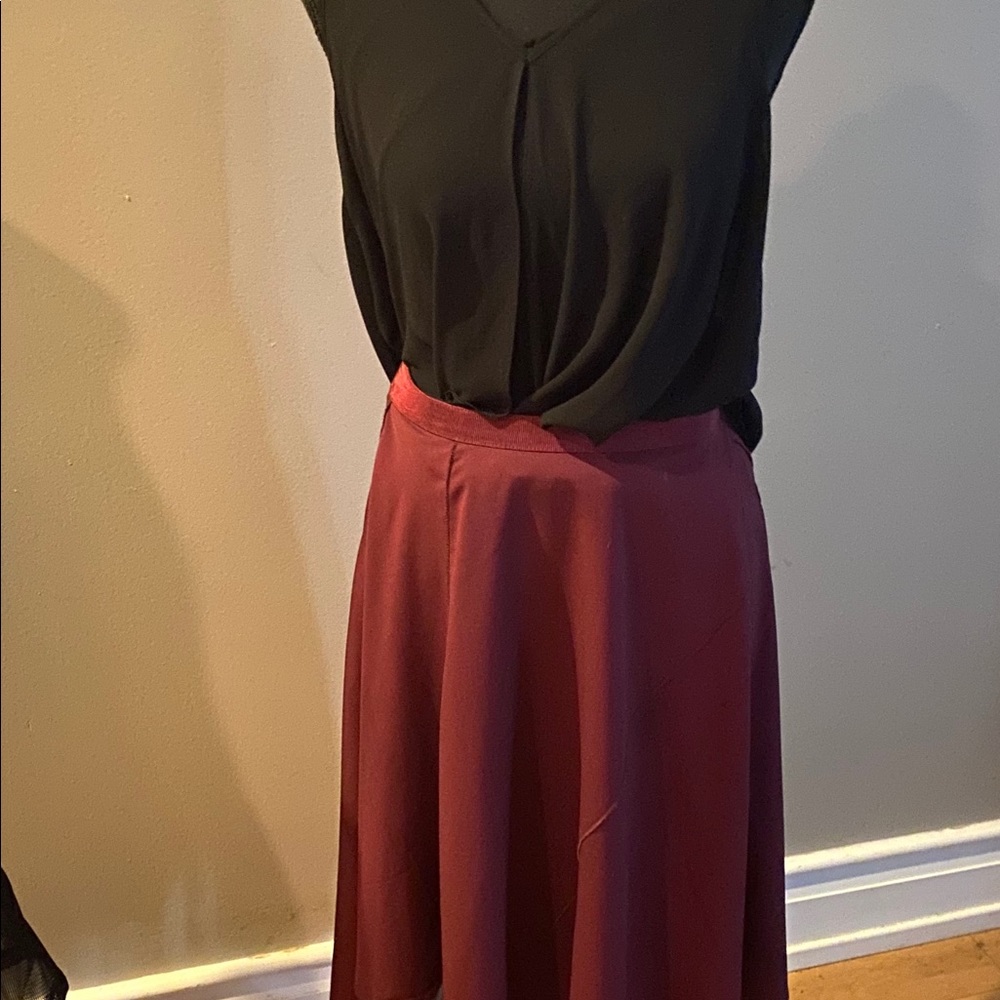 Dresses - Picture 5 of 8